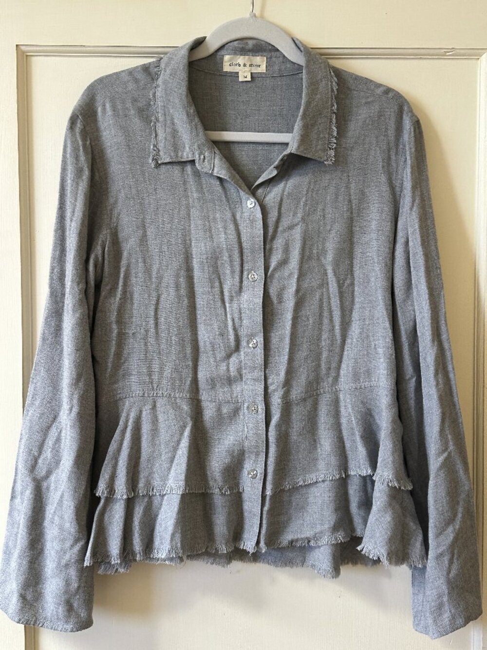 Cloth And Stone Anthropologie Medium Light Gray Button-Down Ruffle Hem Linen Top